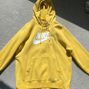 Nike Sportswear Club Hoodie Yellow